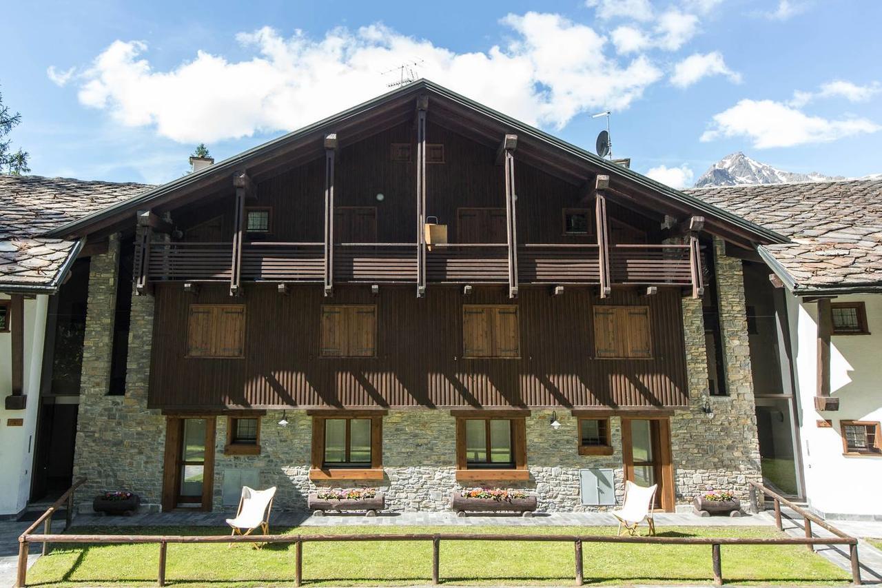 Joivy Superb Apartments For 6 With Mountain View And Garden In Courmayeur Ngoại thất bức ảnh