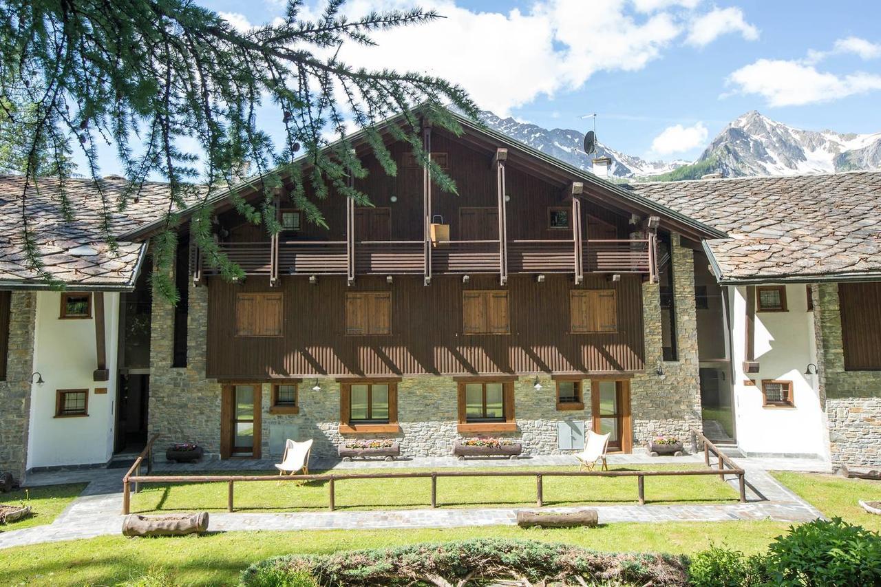 Joivy Superb Apartments For 6 With Mountain View And Garden In Courmayeur Ngoại thất bức ảnh